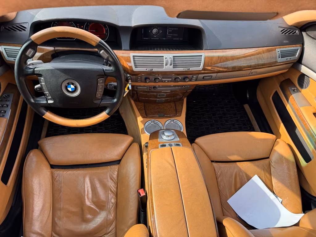BMW 735
