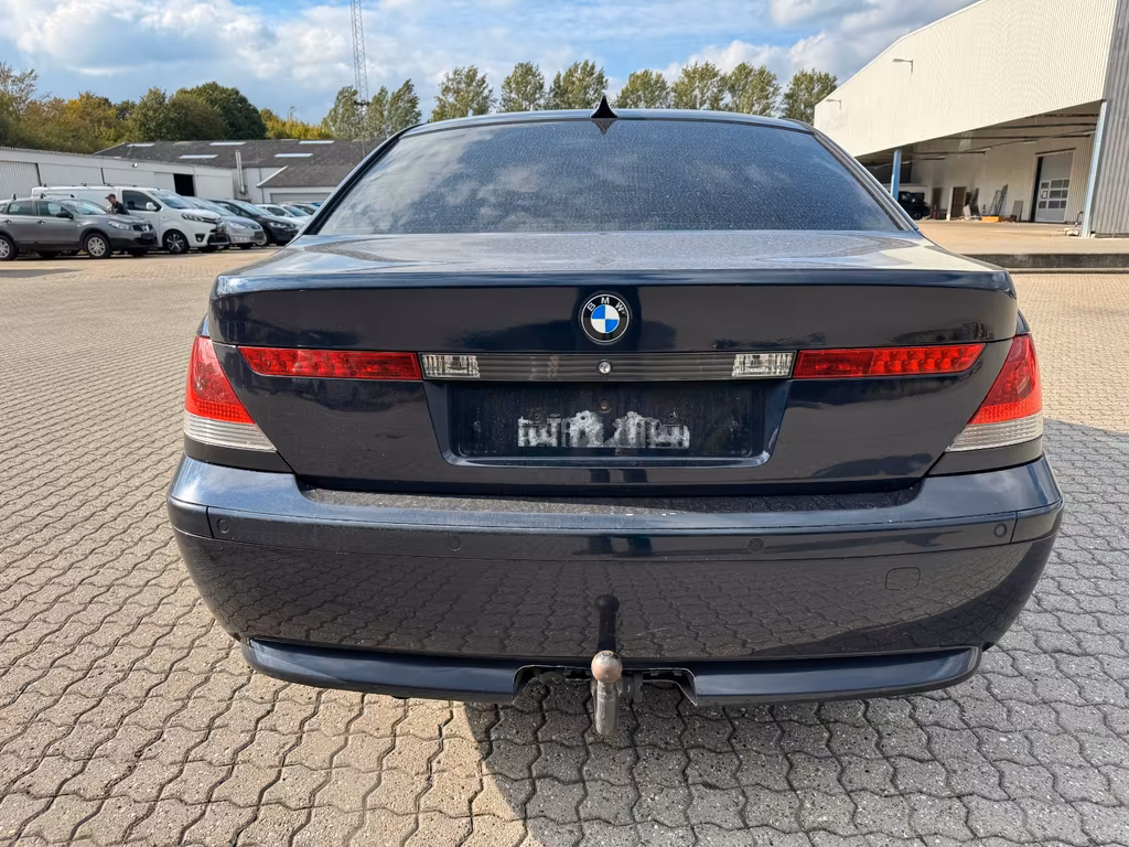 BMW 735