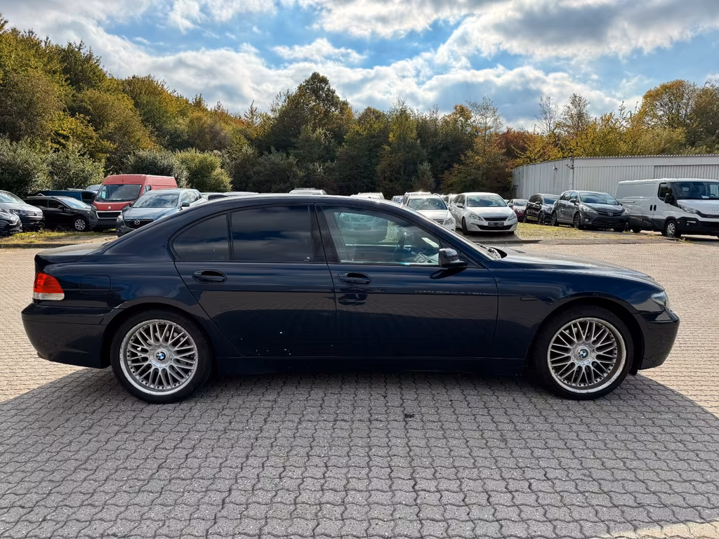 BMW 735