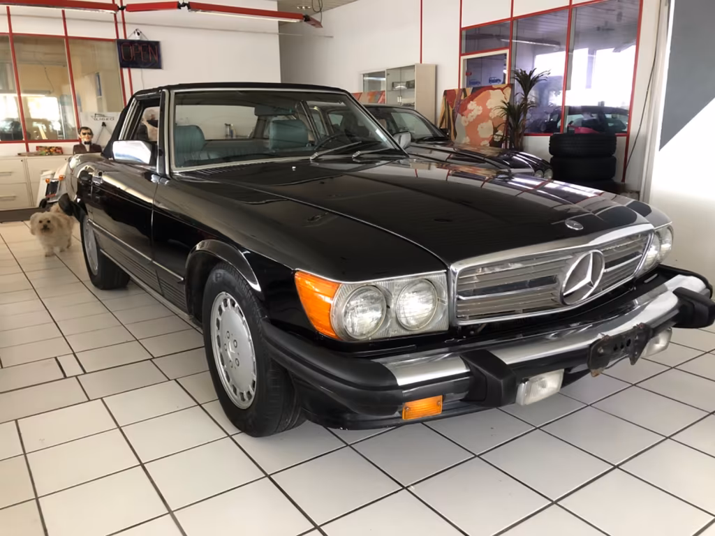 Mercedes-Benz SL 560