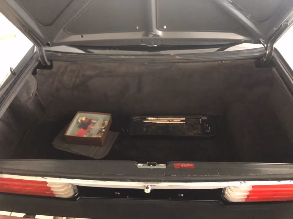 Mercedes-Benz SL 560