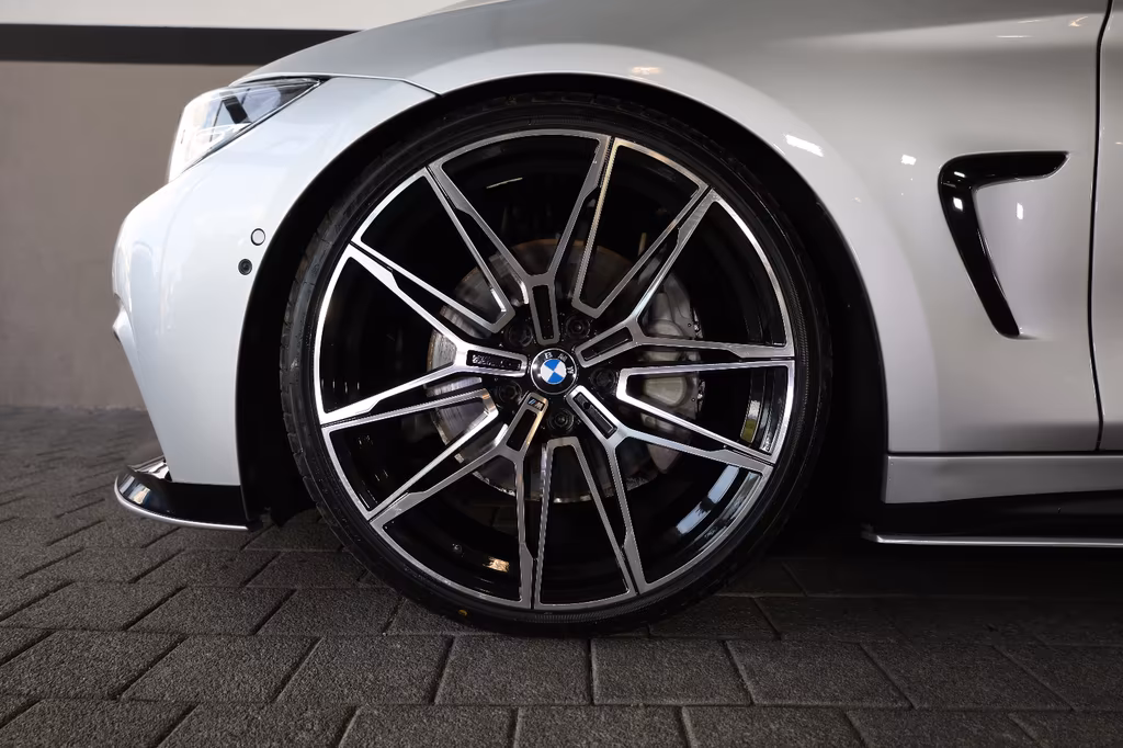 BMW 440