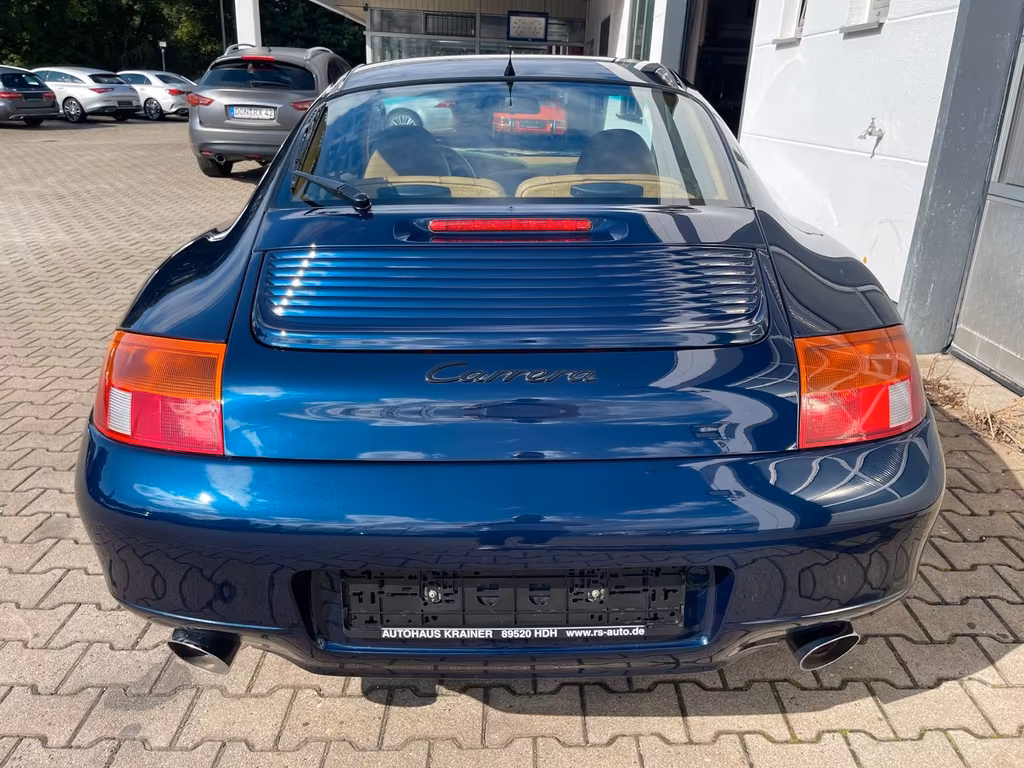 Porsche 996
