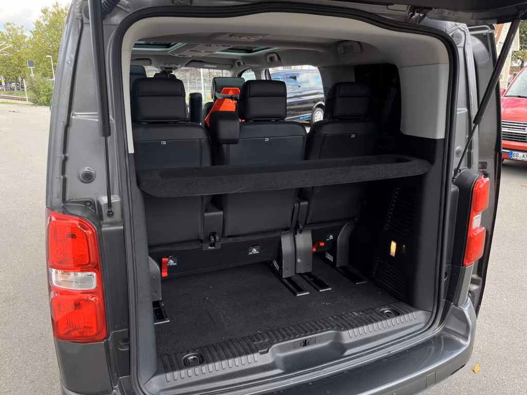 Peugeot Traveller