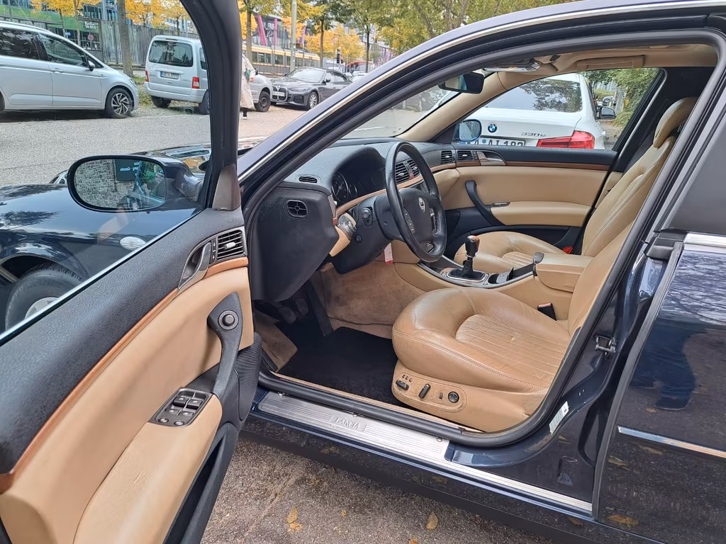 Lancia Thesis