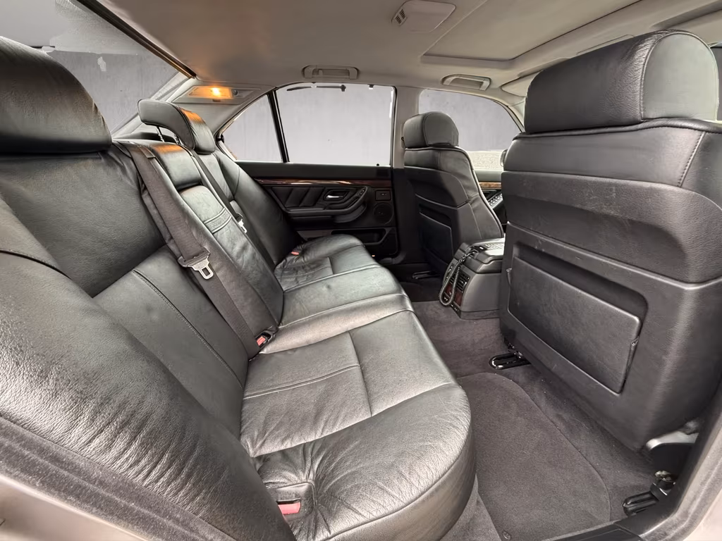 BMW 740