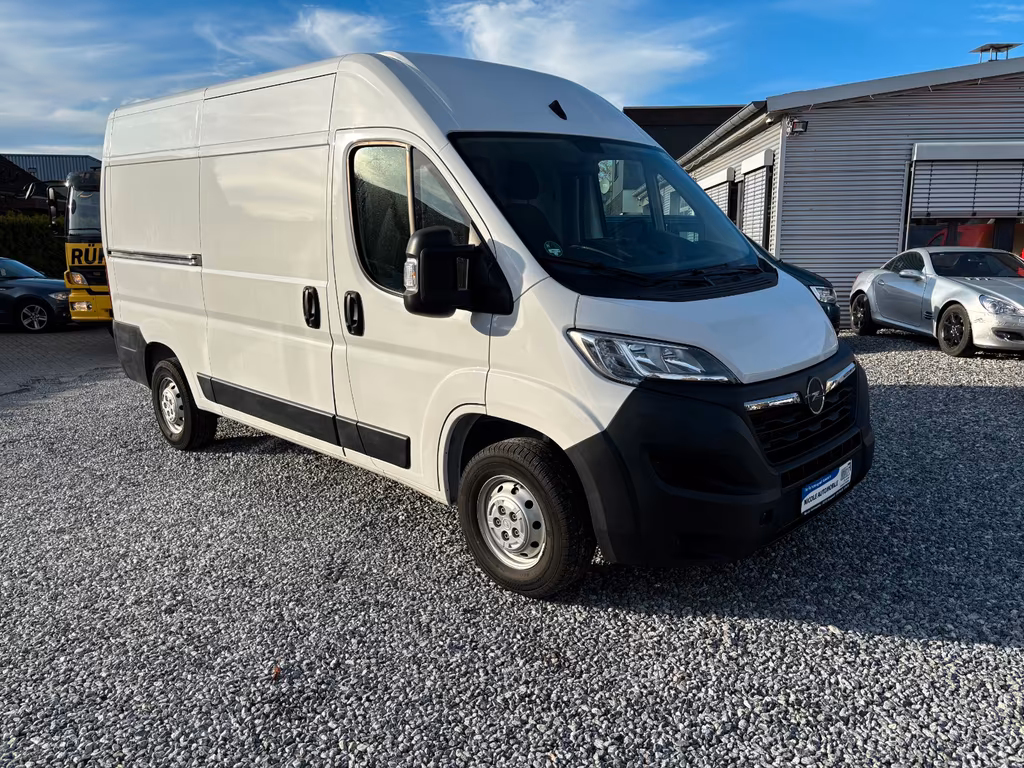 Opel Movano