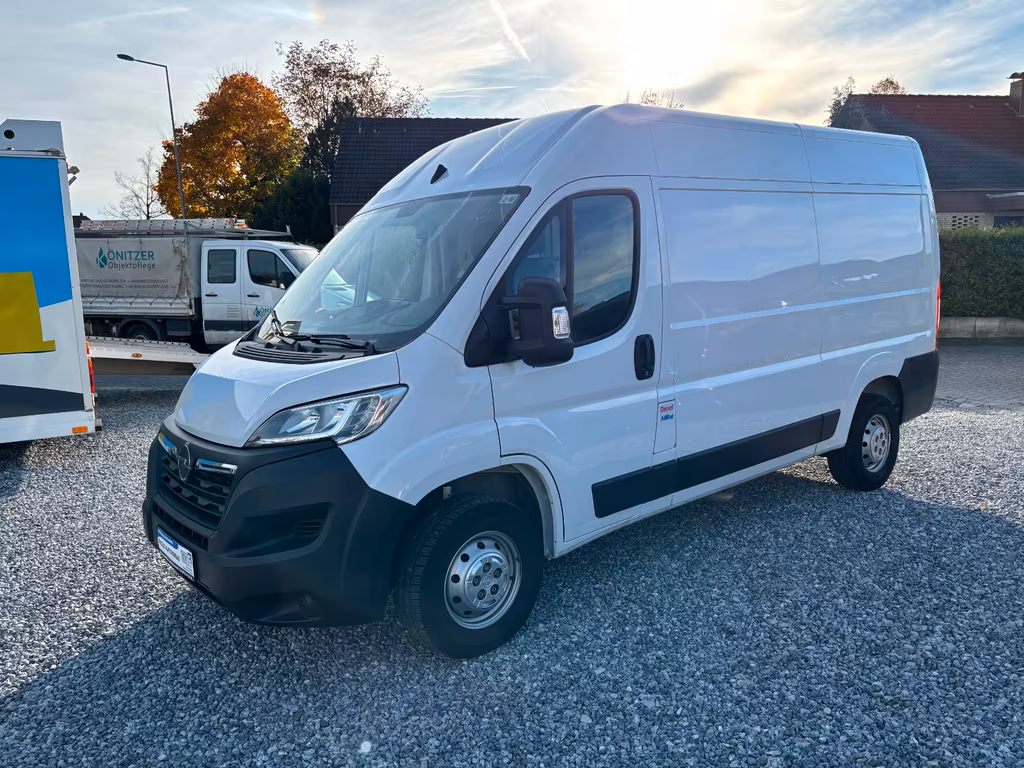 Opel Movano