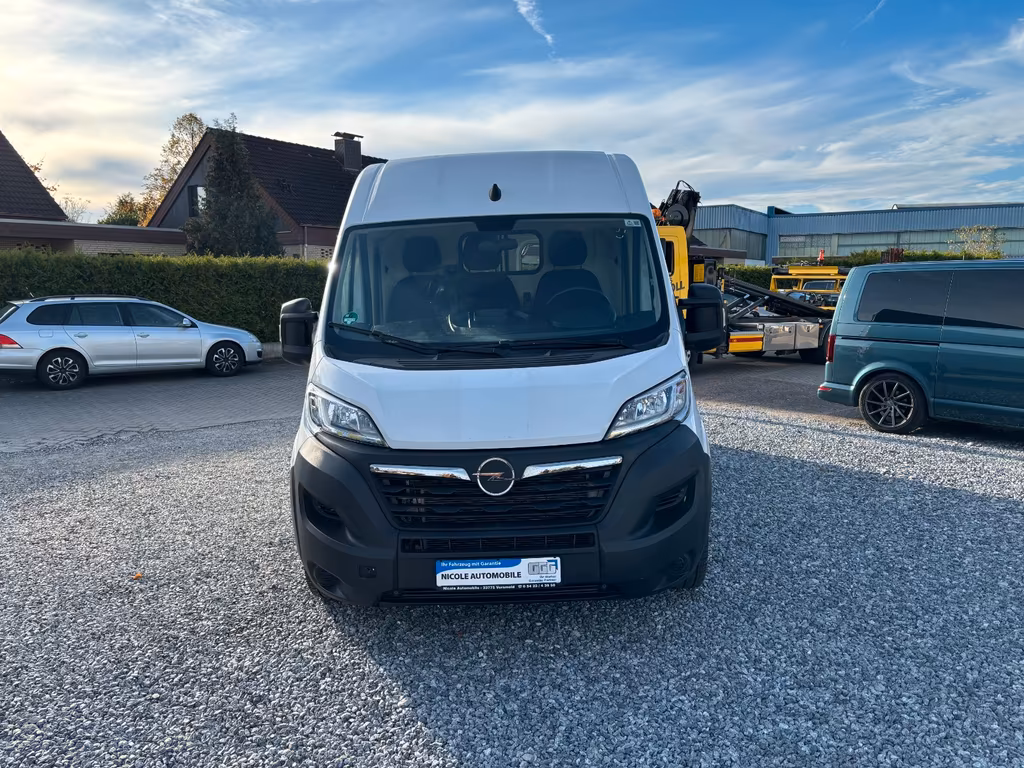 Opel Movano
