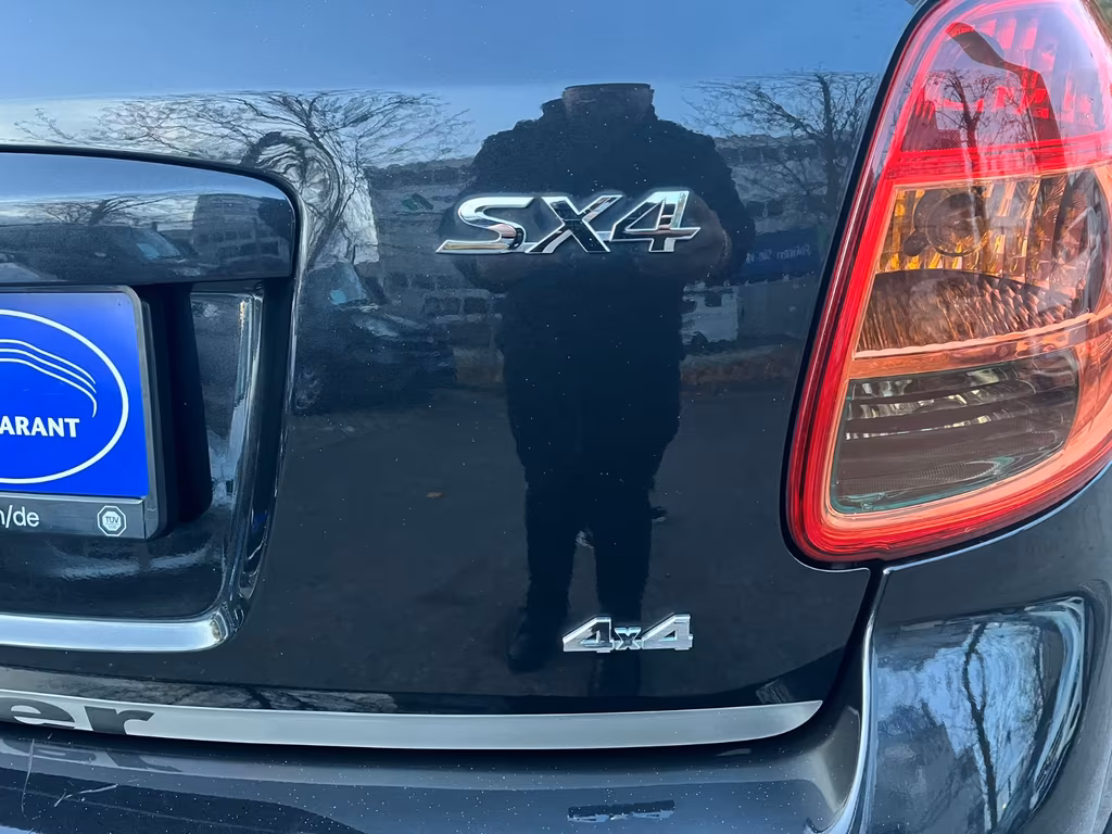 Suzuki SX4