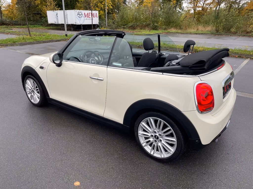 MINI Cooper D Cabrio