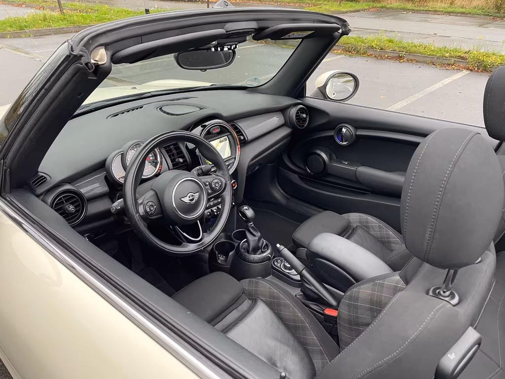 MINI Cooper D Cabrio
