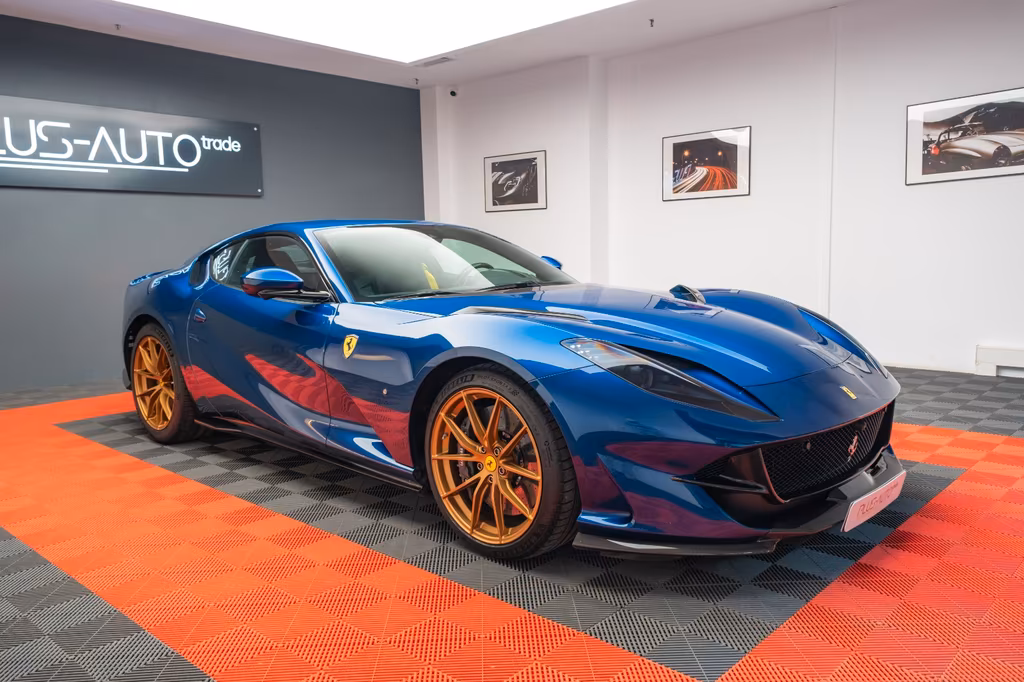 Ferrari 812