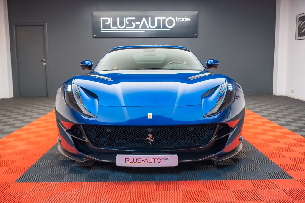 Ferrari 812
