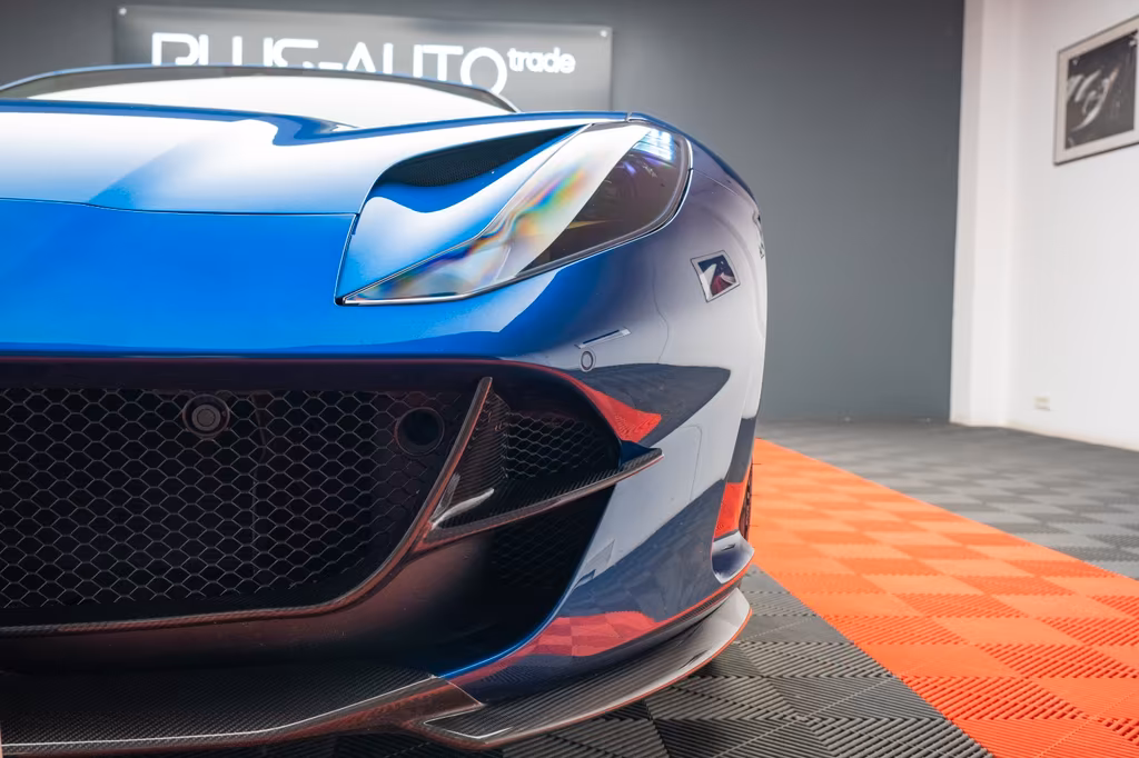 Ferrari 812