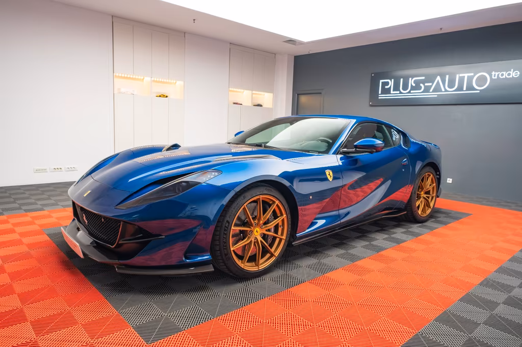 Ferrari 812