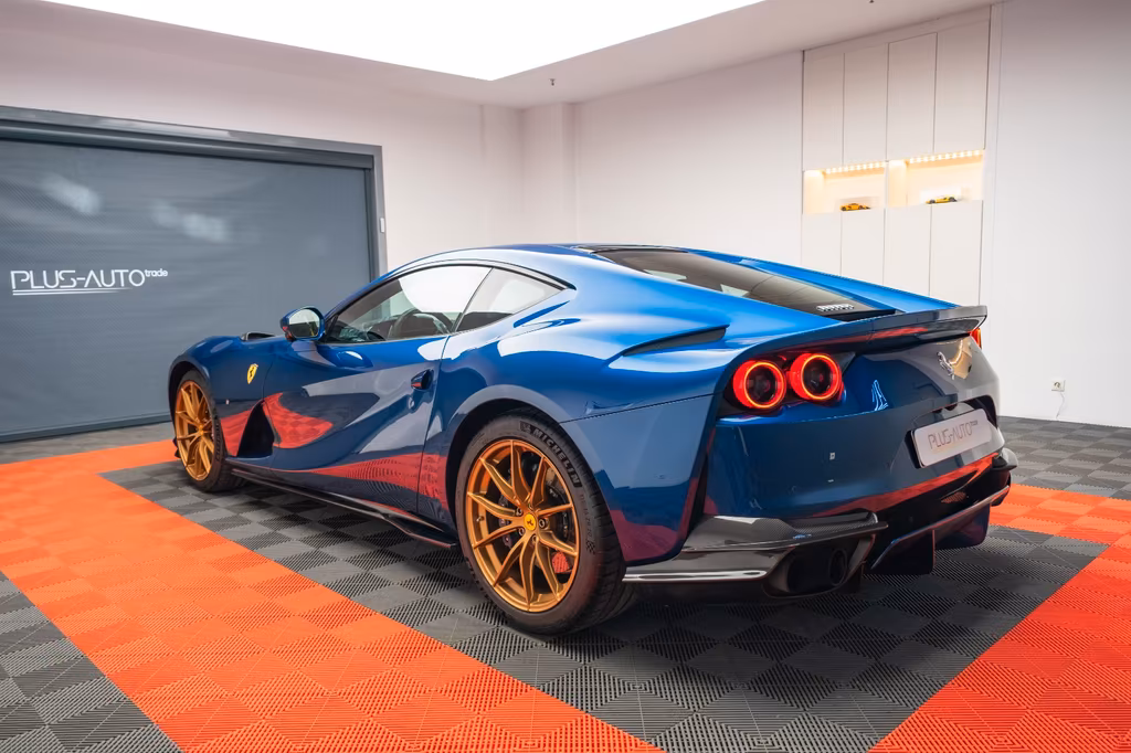 Ferrari 812