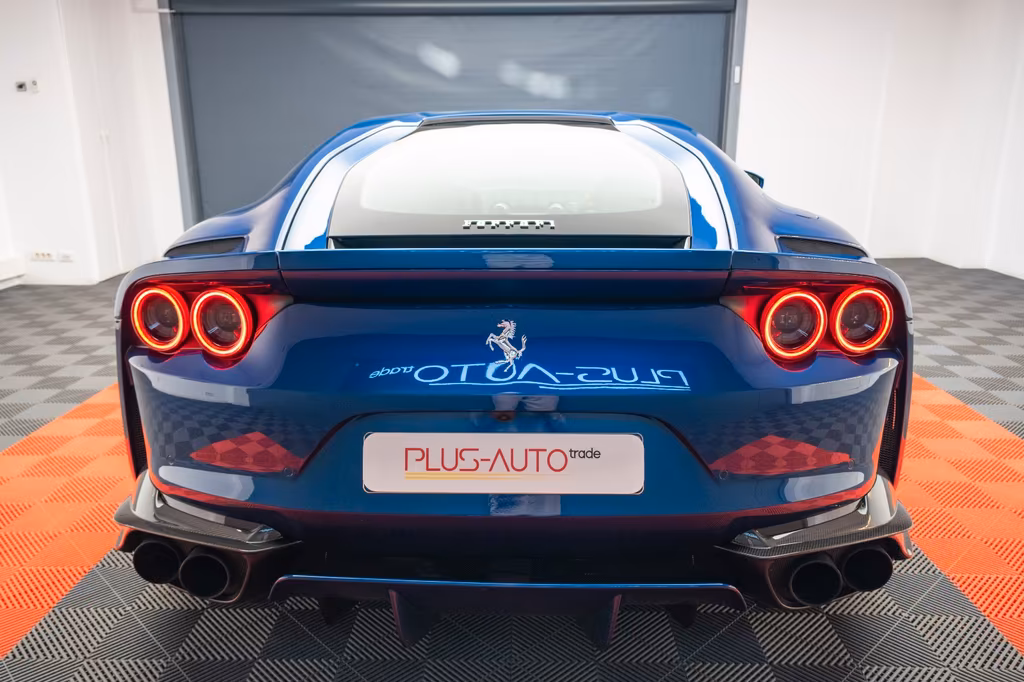 Ferrari 812