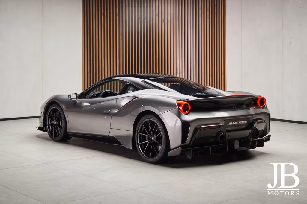 Ferrari 488 Pista
