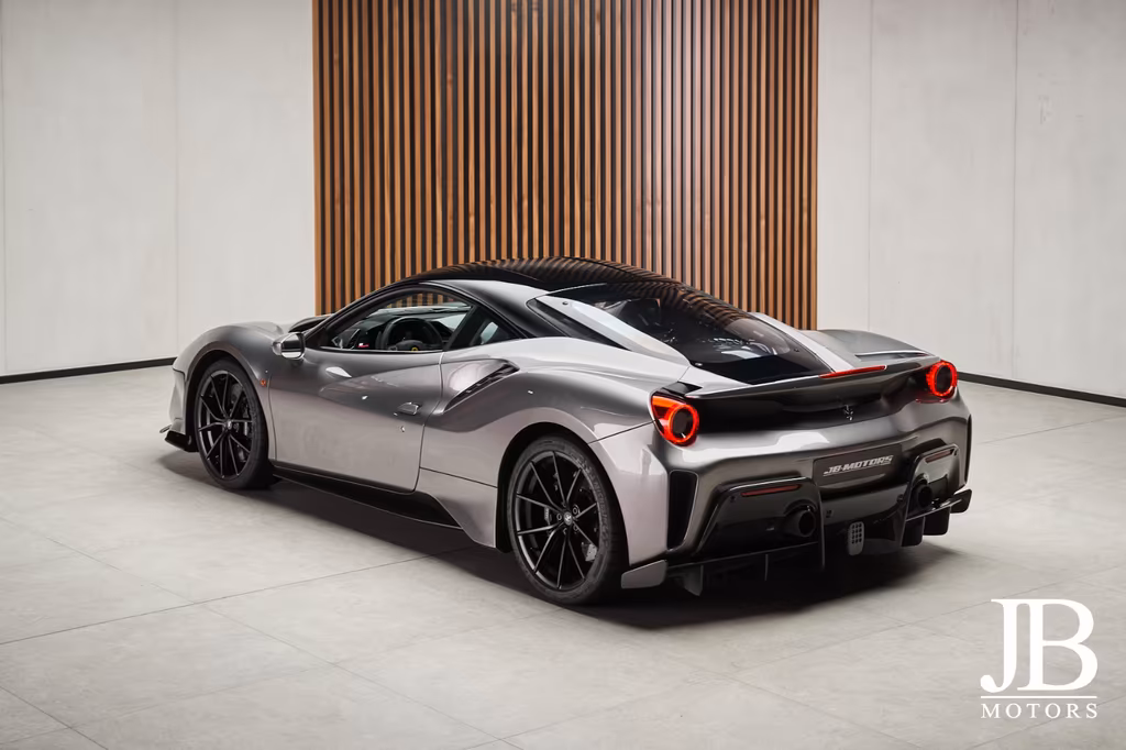 Ferrari 488 Pista