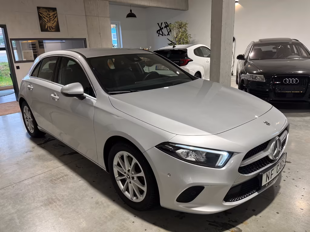 Mercedes-Benz A 220