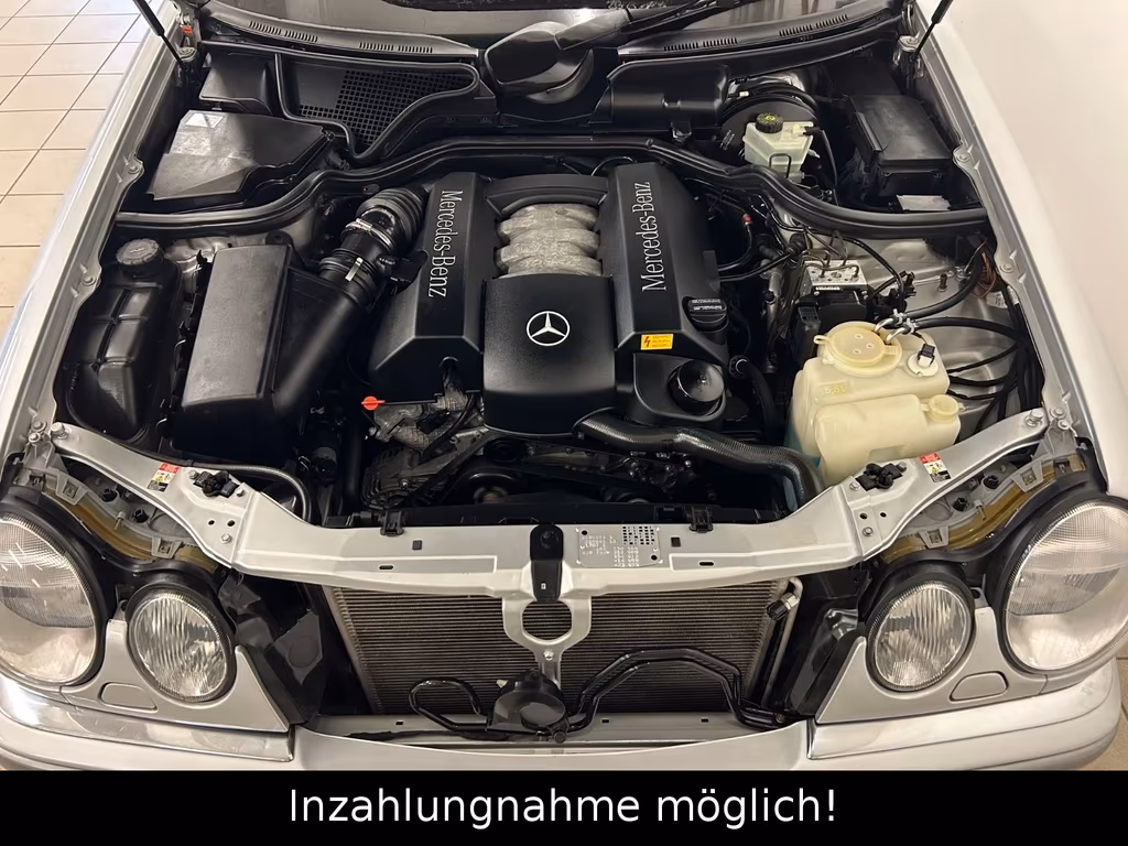 Mercedes-Benz E 240