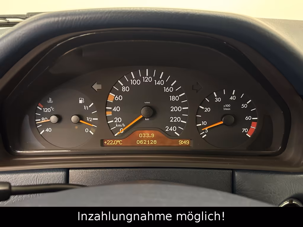 Mercedes-Benz E 240