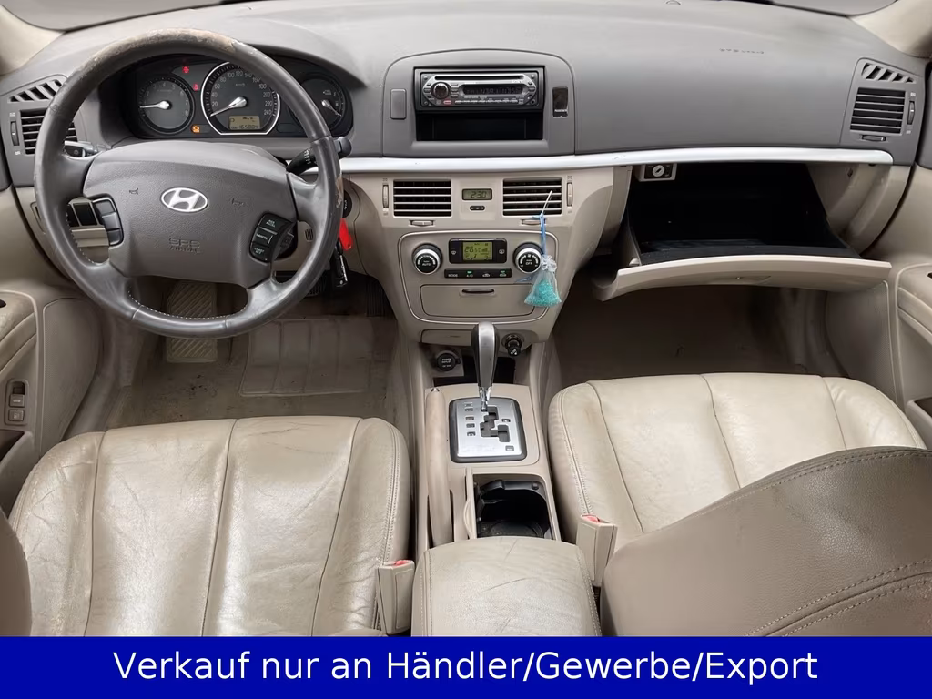 Hyundai SONATA