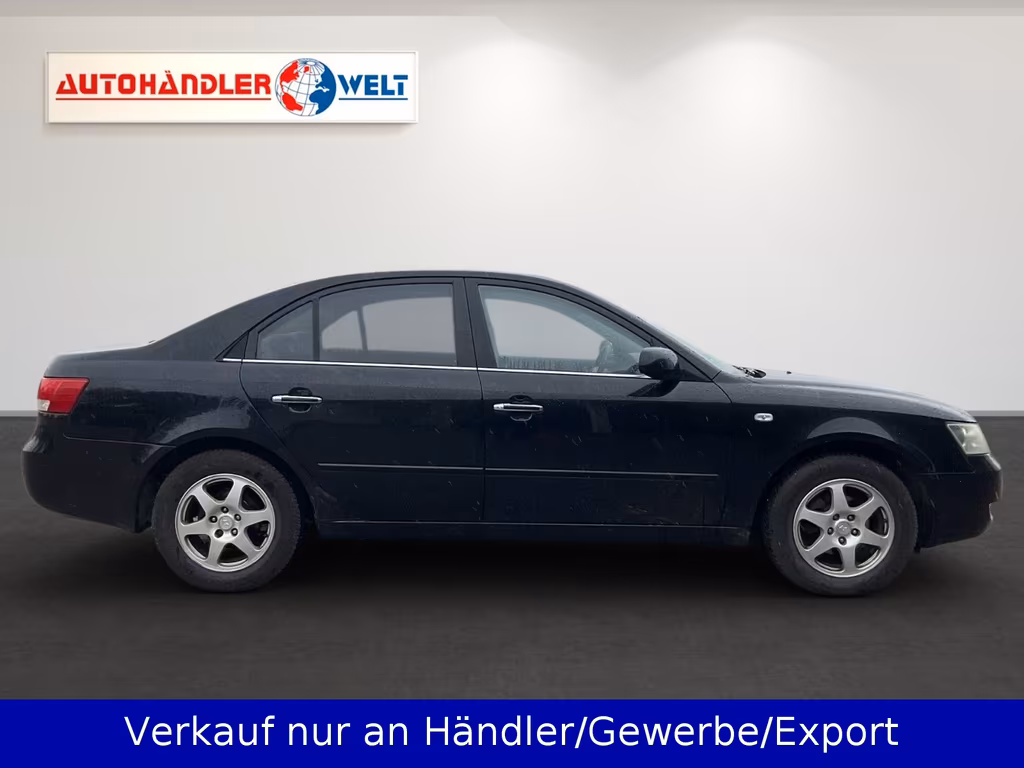 Hyundai SONATA
