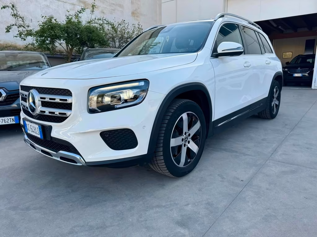 Mercedes-Benz GLB 180