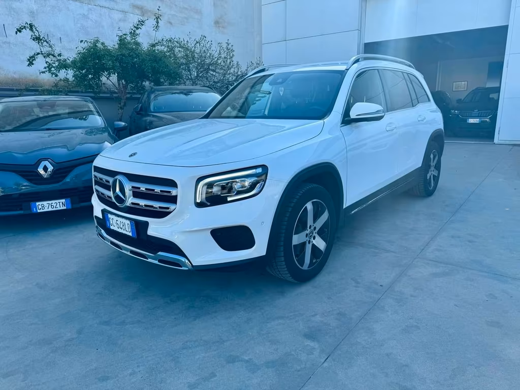 Mercedes-Benz GLB 180