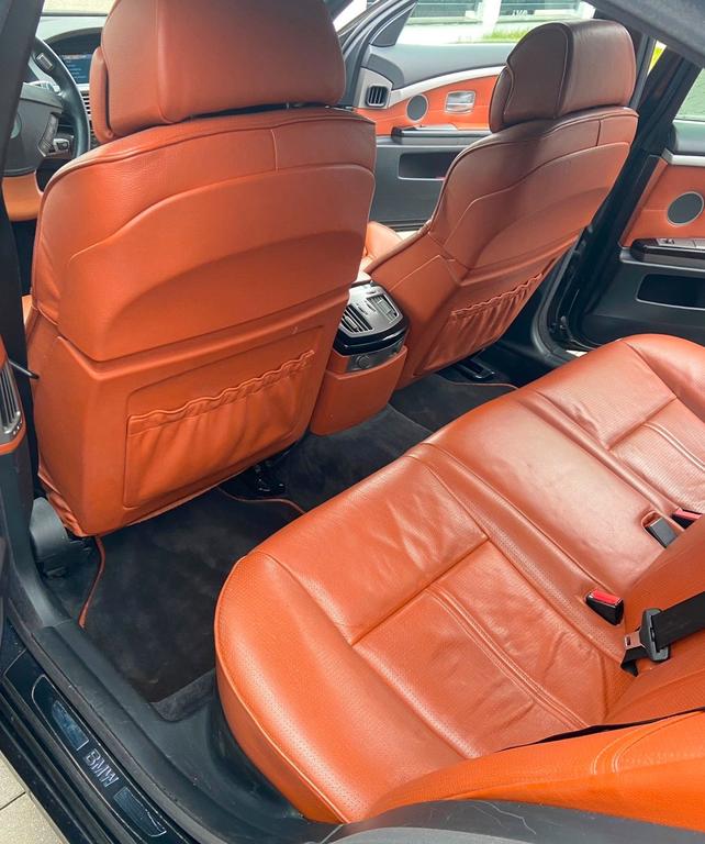 BMW 730