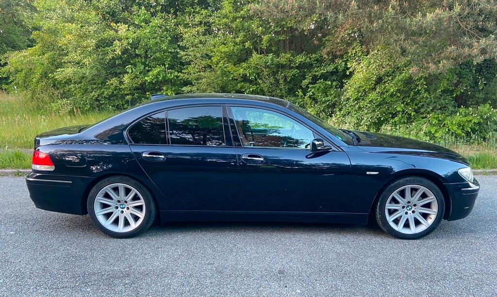 BMW 730