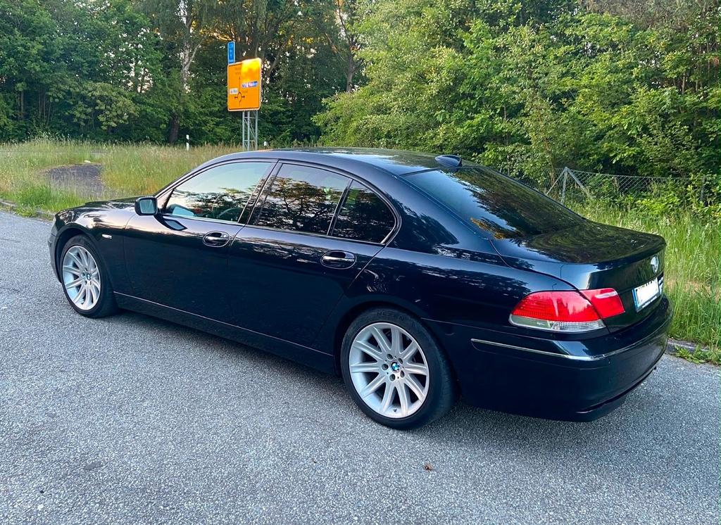 BMW 730