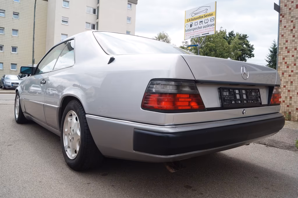 Mercedes-Benz CE 300