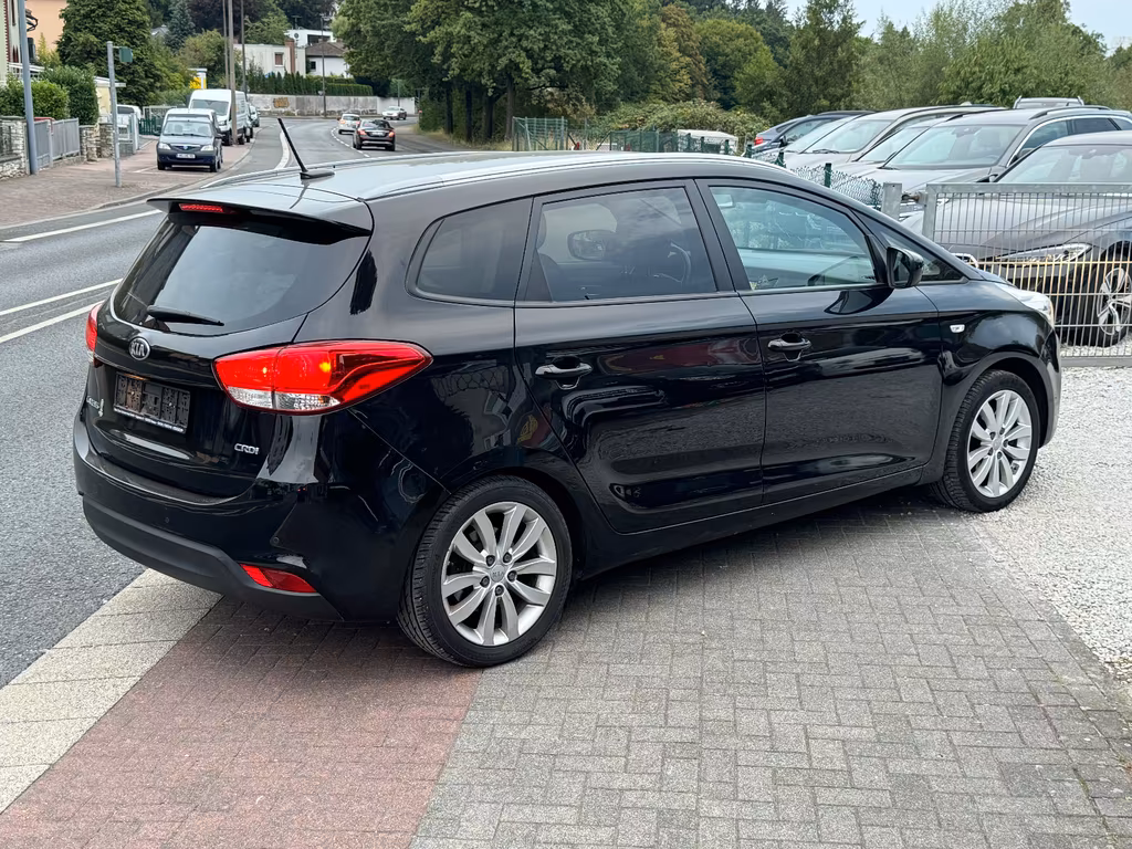 Kia Carens