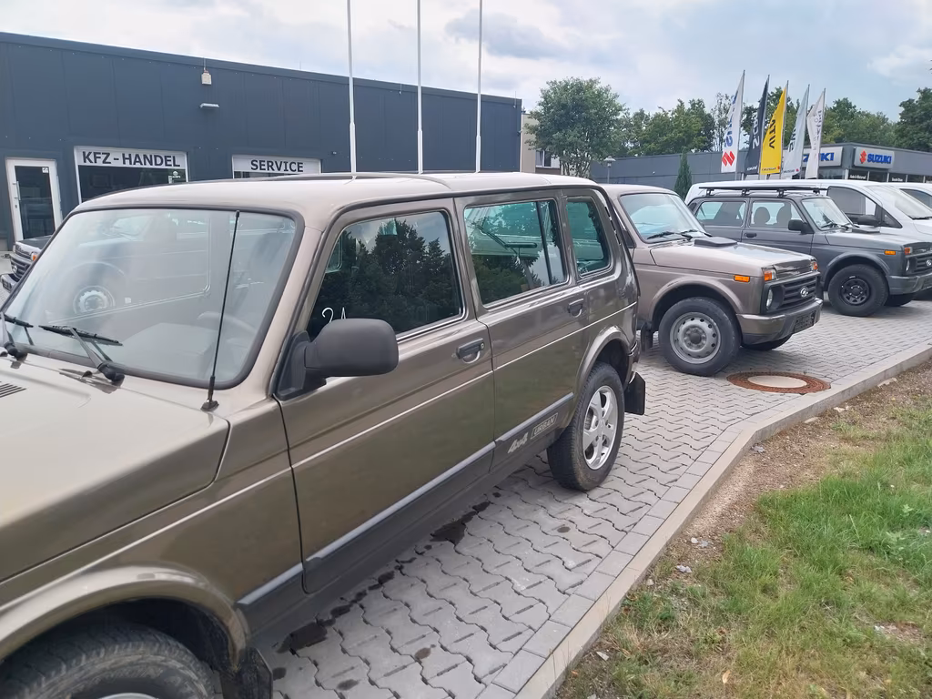 Lada Urban