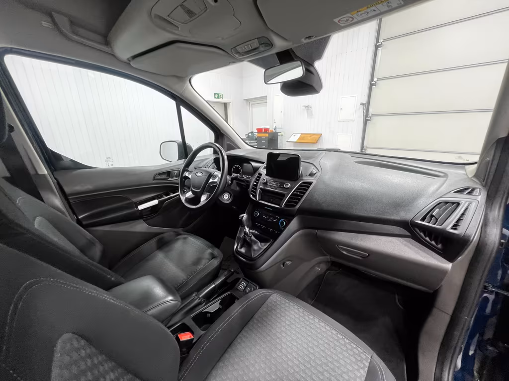 Ford Grand Tourneo