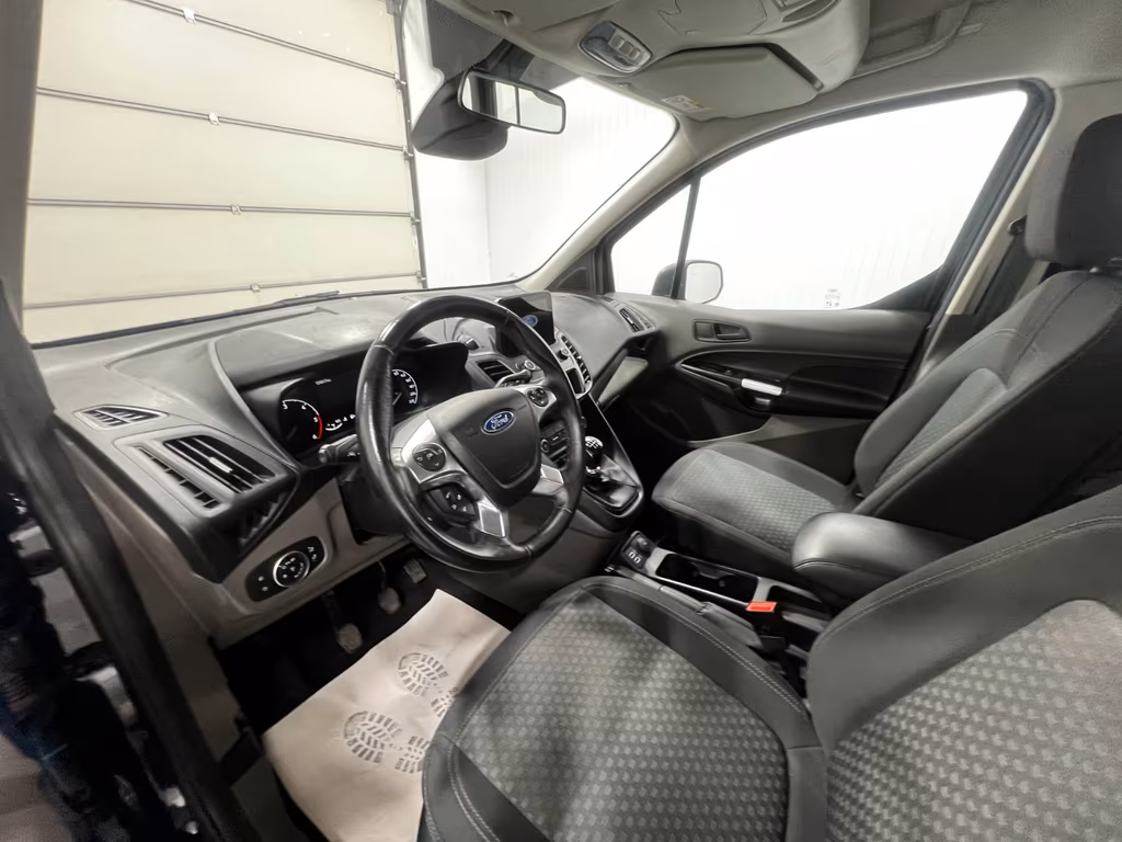 Ford Grand Tourneo