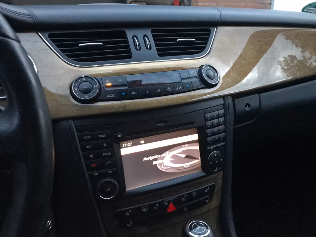 Mercedes-Benz CLS 320