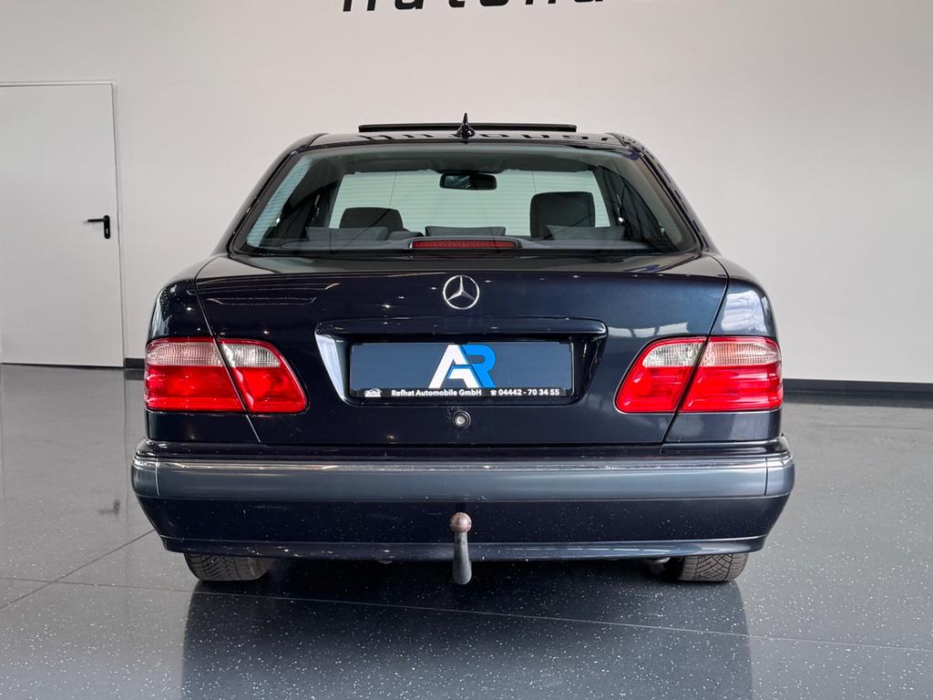 Mercedes-Benz E 280
