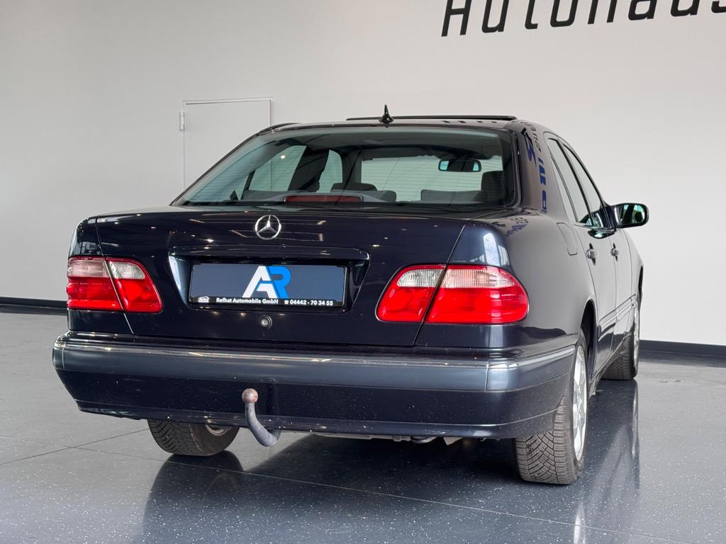 Mercedes-Benz E 280