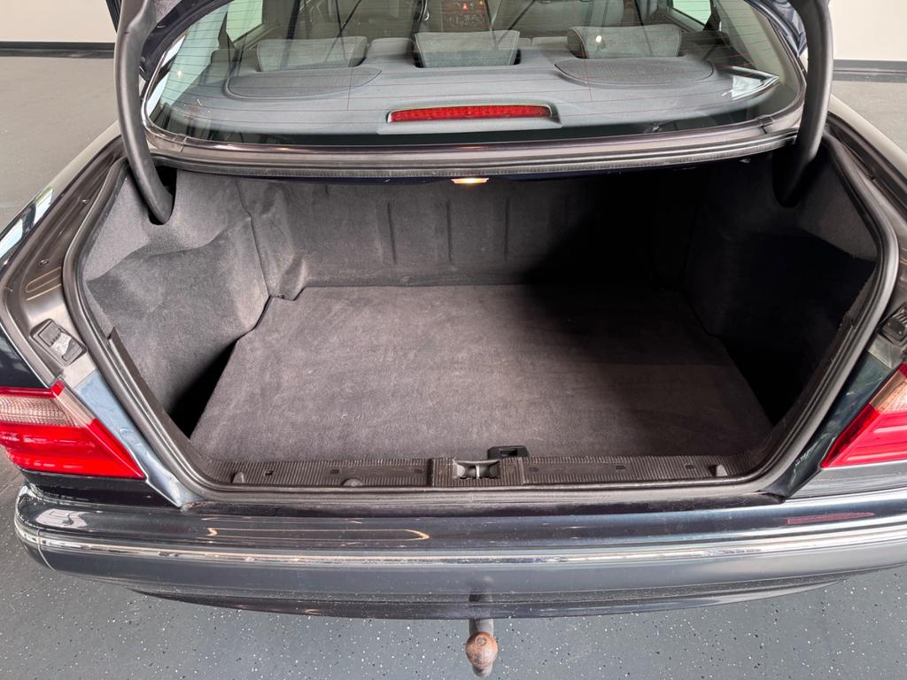 Mercedes-Benz E 280