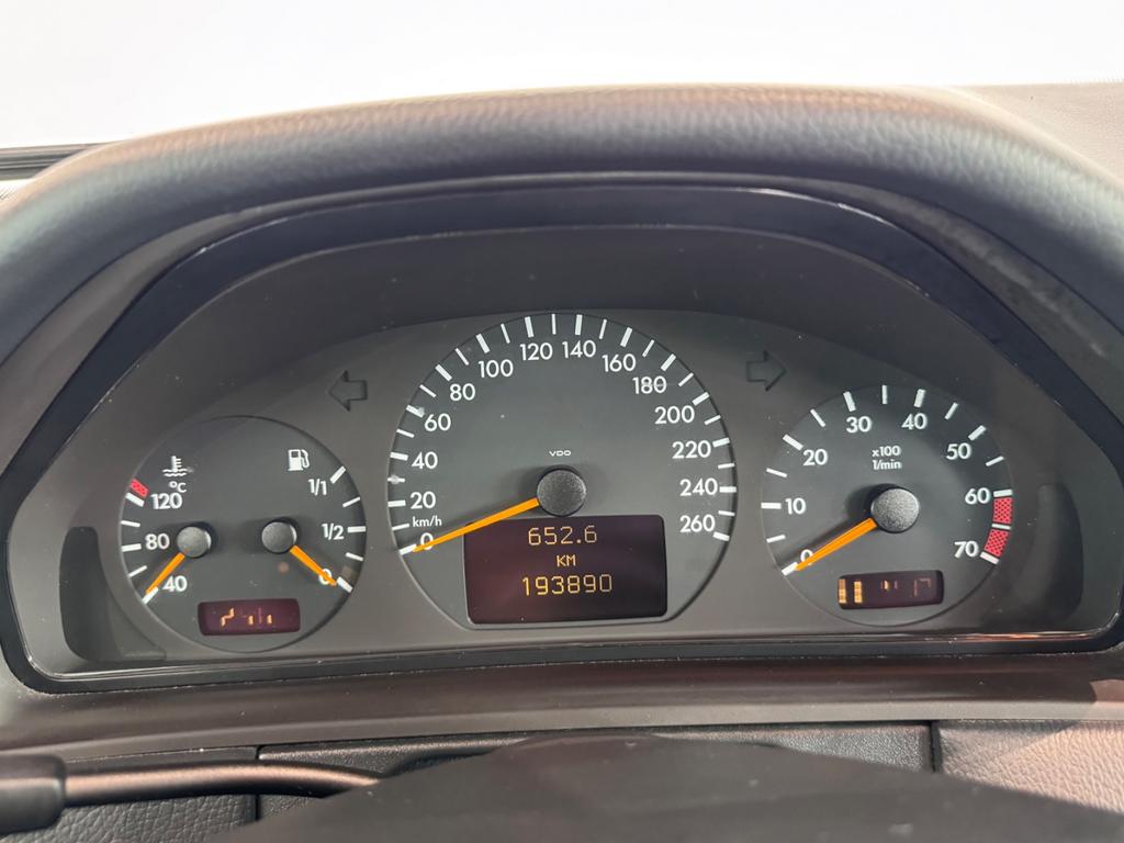 Mercedes-Benz E 280