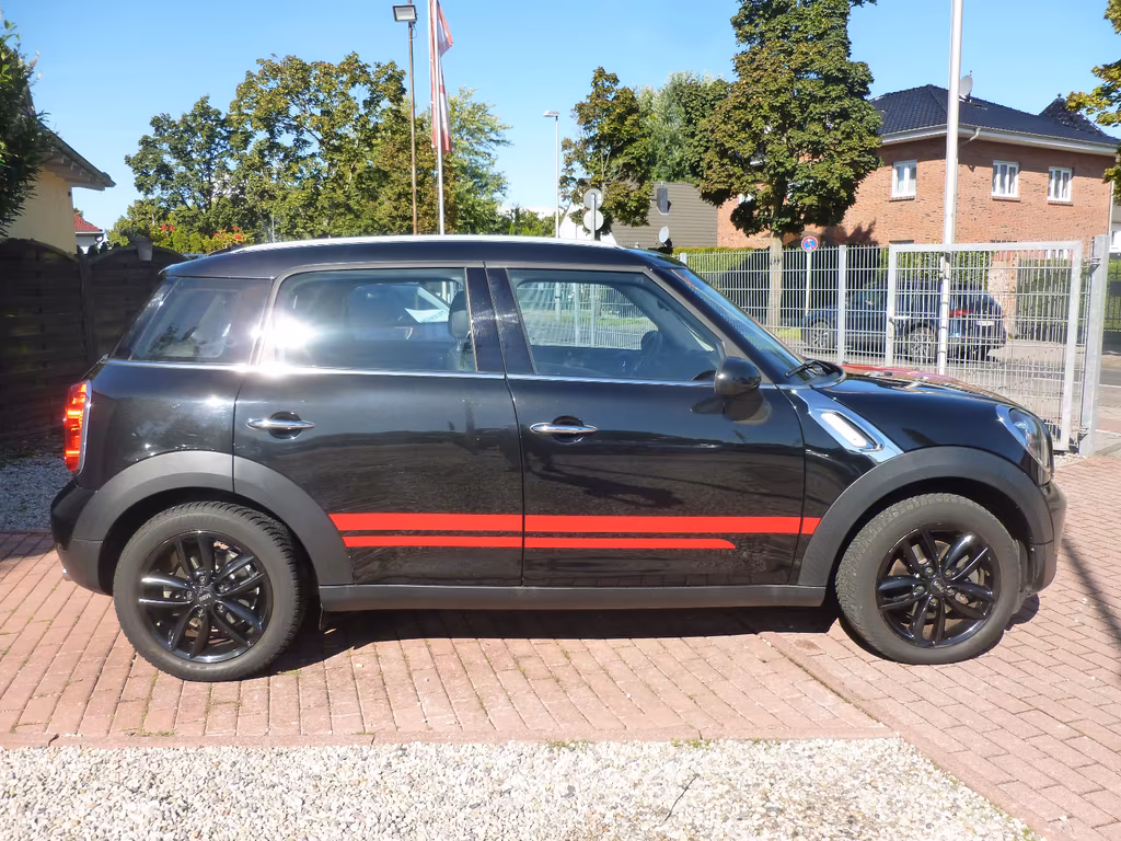 MINI One Countryman