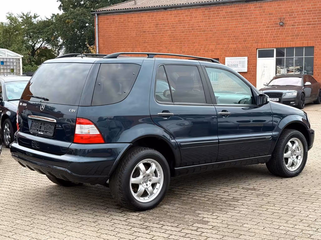 Mercedes-Benz ML 400