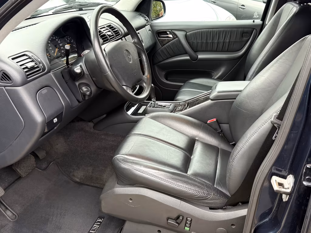 Mercedes-Benz ML 400