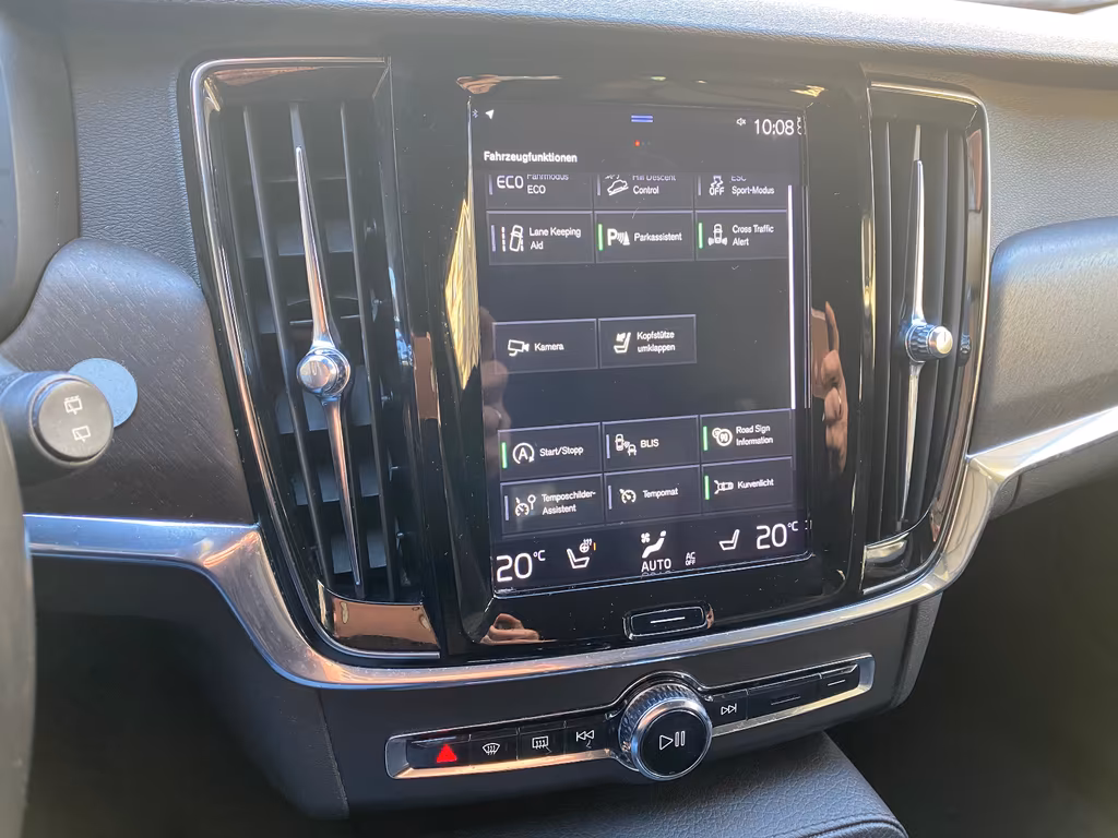 Volvo V90 Cross Country