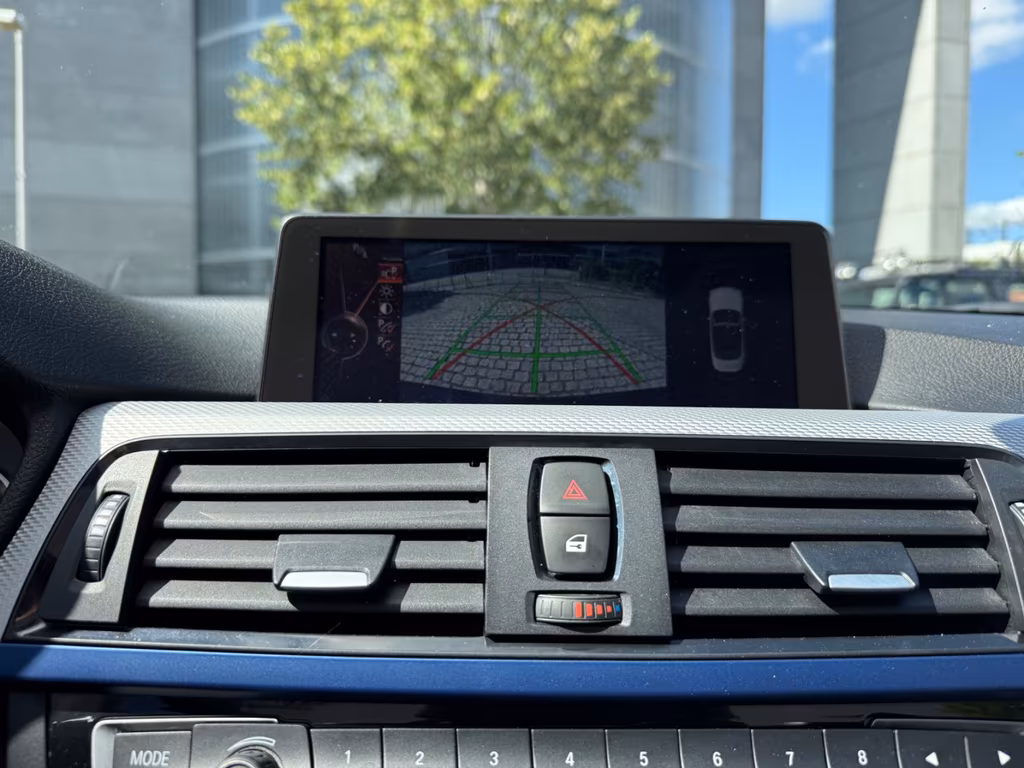 BMW 425