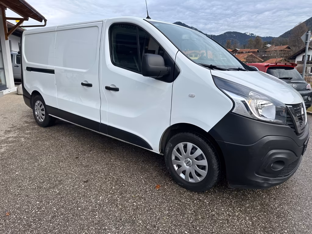 Nissan NV300